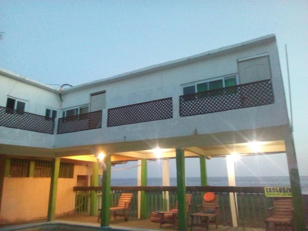 Tortugas Place Hotel Y Bungalos Monterrico Exterior foto